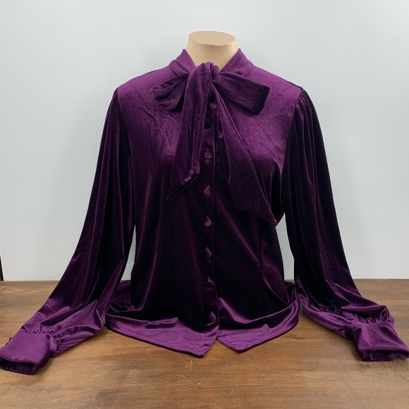 Unique Vintage Gwen Blouse Dark Purple Velvet Size XL NWT - Picture 3 of 13